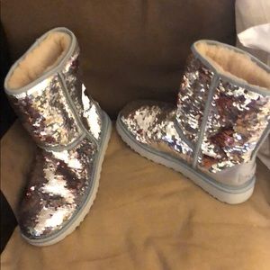 sequin Ugg’s. Perfect condition.